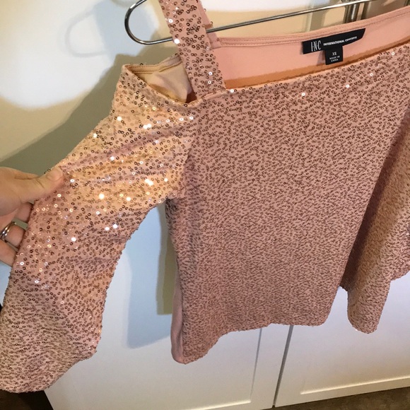 NWT X SMALL INC SEQUINED COLD SHOULDER PARTY TOP - Picture 3 of 5